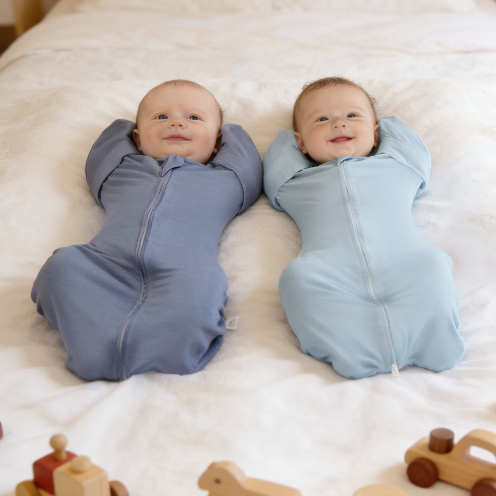 Bamboo Swaddle Bag in Pigeon Blue+Baby Blue, 0.5 TOG